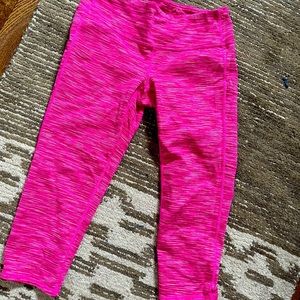 Excellent condition Athleta crop leggings.